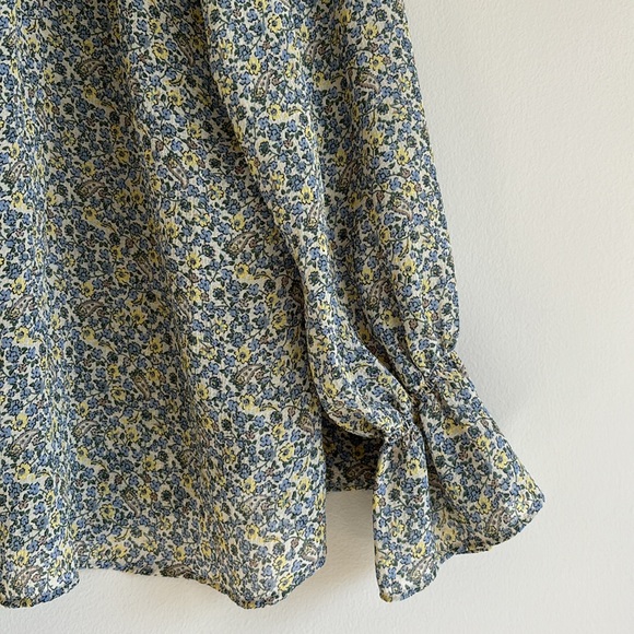 Uniqlo joy of print chiffon blouse - Picture 3 of 4